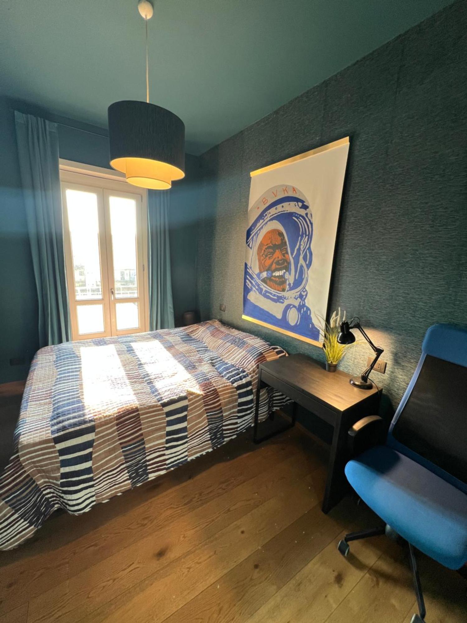Room With Private Balcony On The Dora River Turin Exterior foto