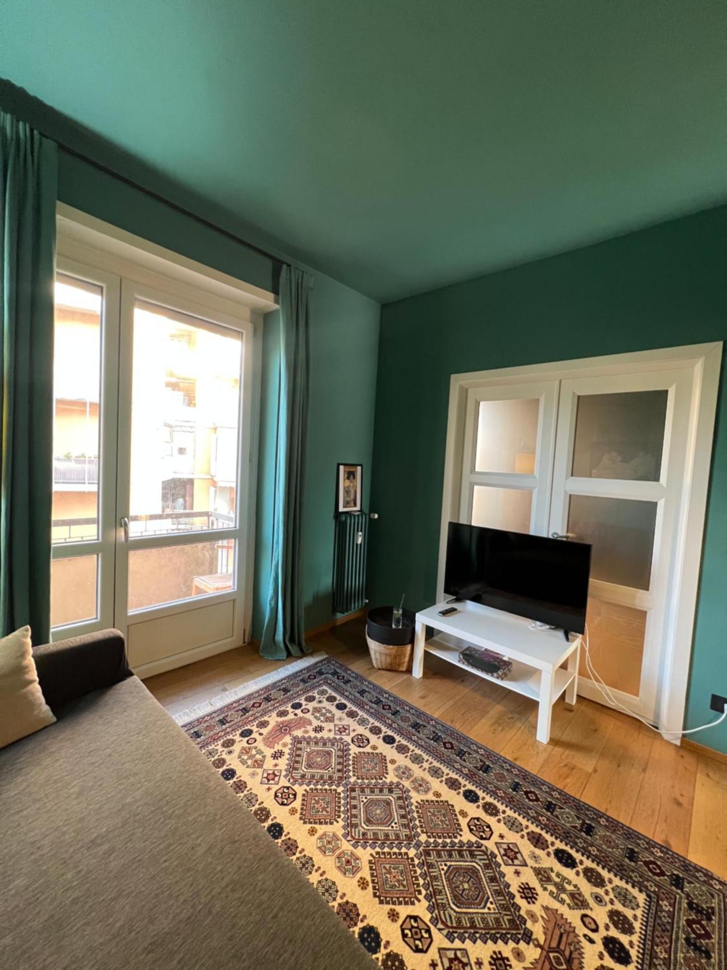 Room With Private Balcony On The Dora River Turin Exterior foto